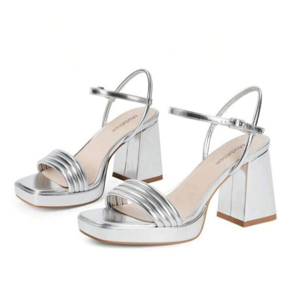 Womens 8.5 Silver Block Heel Sandals Strappy Adj Ankle Strap Party Wedding Sexy - Picture 1 of 13